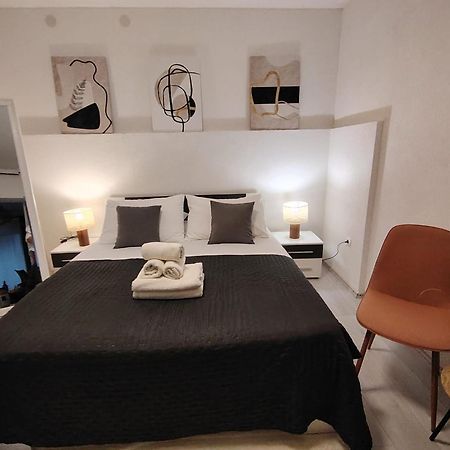 B&B Buzolic Hvar Town Bagian luar foto