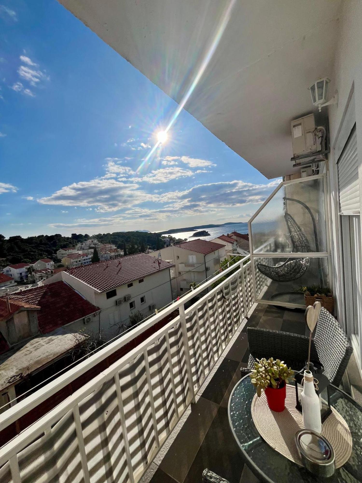 B&B Buzolic Hvar Town Bagian luar foto