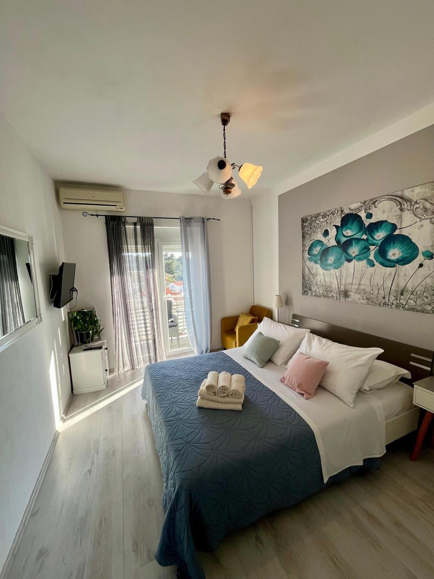 B&B Buzolic Hvar Town Bagian luar foto