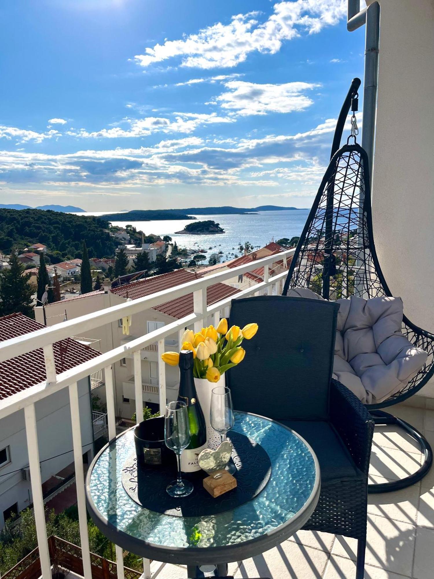 B&B Buzolic Hvar Town Bagian luar foto
